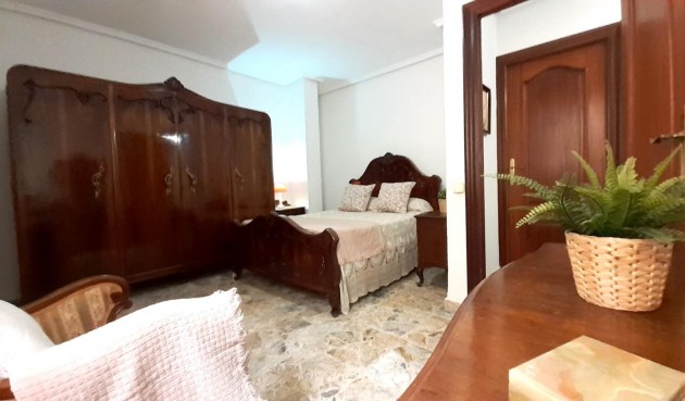Resale - Apartment -
Torrevieja