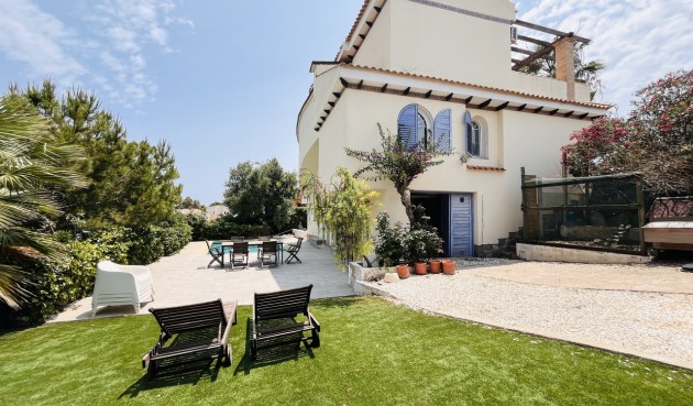 Återförsäljning - Villa -
La Zenia - Costa Blanca
