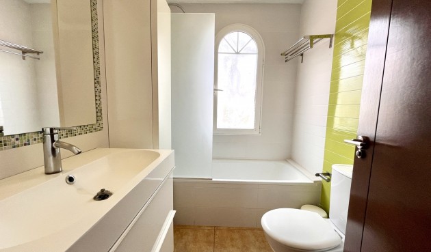 Återförsäljning - Villa -
La Zenia - Costa Blanca