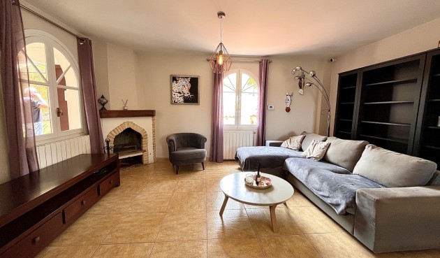 Återförsäljning - Villa -
La Zenia - Costa Blanca