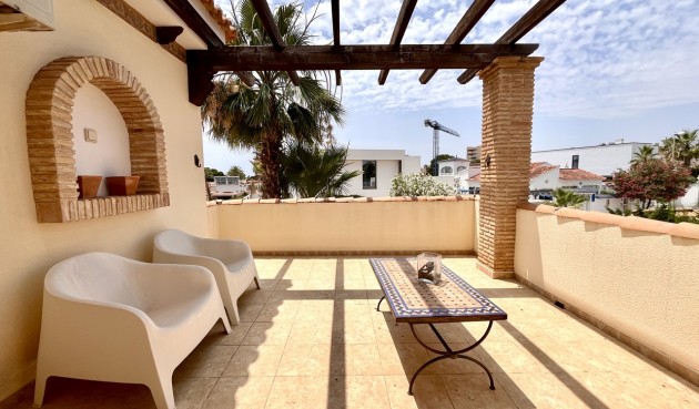 Återförsäljning - Villa -
La Zenia - Costa Blanca