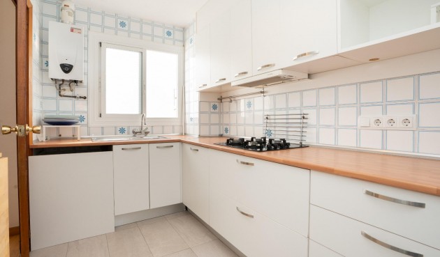 Resale - Apartment -
Torrevieja - El Acequión - Los Náufragos