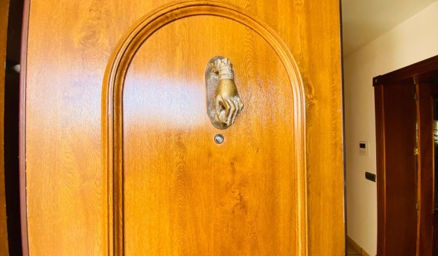 Reventa - Villa -
Orihuela Costa - La Florida