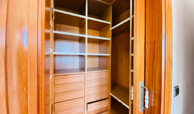 Reventa - Villa -
Orihuela Costa - La Florida