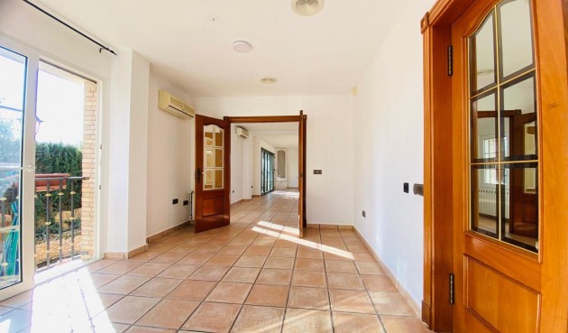 Reventa - Villa -
Orihuela Costa - La Florida