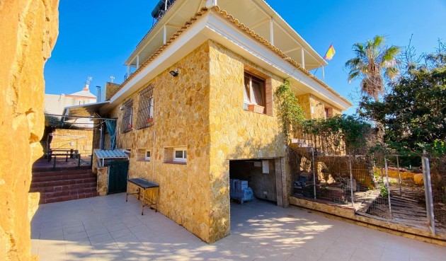 Reventa - Villa -
Orihuela Costa - La Florida