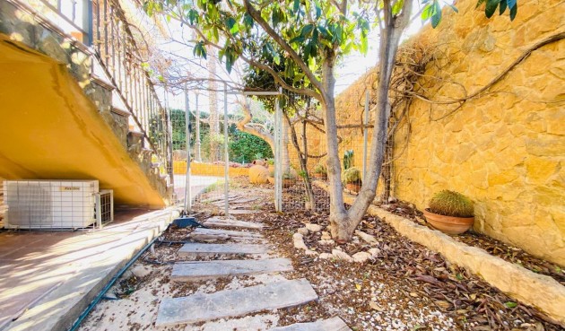 Reventa - Villa -
Orihuela Costa - La Florida