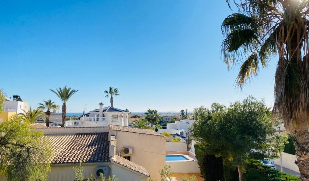 Reventa - Villa -
Orihuela Costa - La Florida