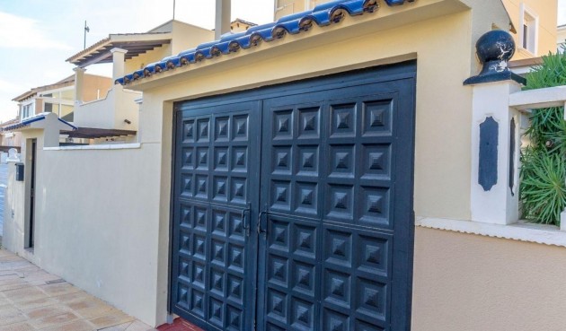 Reventa - Villa -
Orihuela Costa - Costa Blanca