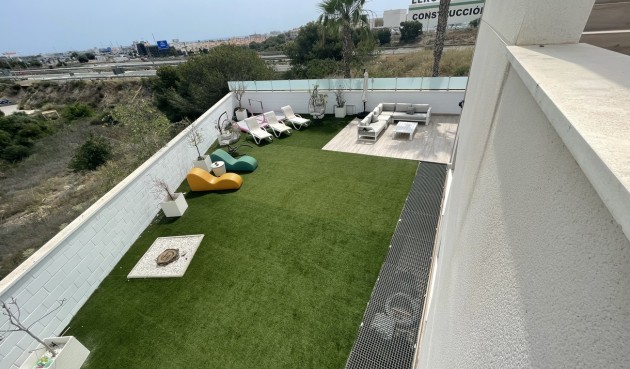 Brukt - Villa -
Cabo Roig - Costa Blanca