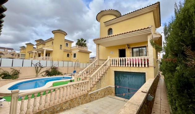 Reventa - Semi Detached -
Villamartin