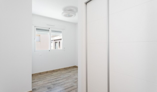 Resale - Villa -
Santa Pola - Gran Alacant