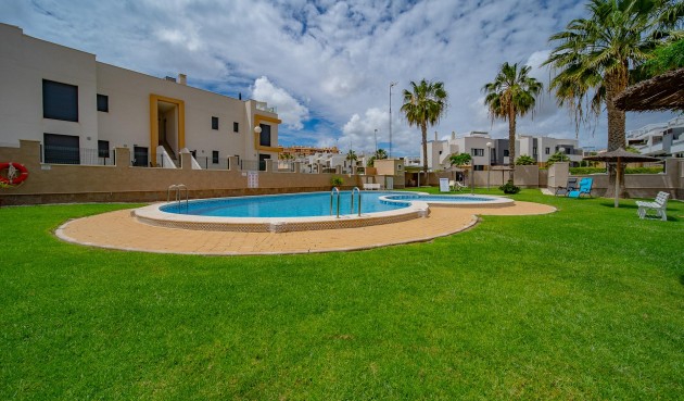 Återförsäljning - Town House -
Orihuela Costa - PAU 26