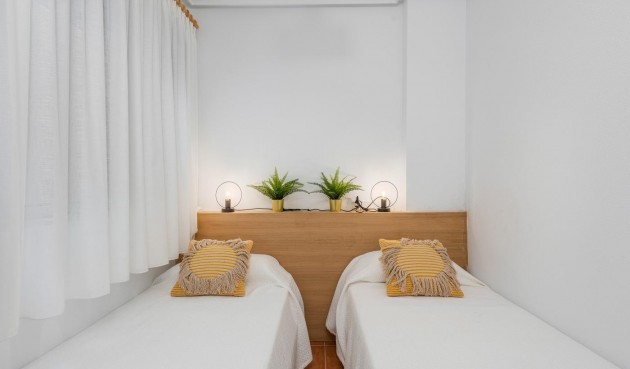 Brukt - Apartment -
Guardamar del Segura - Pueblo