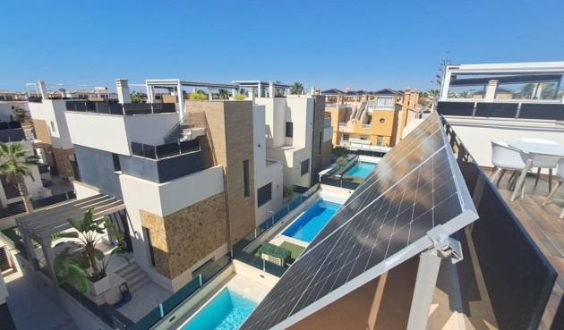 Brukt - Town House -
Orihuela Costa - Costa Blanca