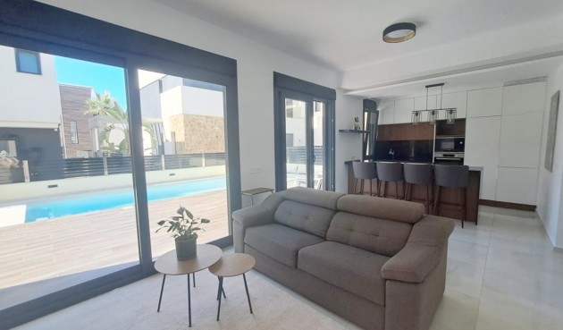 Brukt - Town House -
Orihuela Costa - Costa Blanca