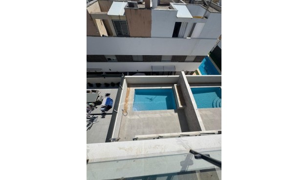 Resale - Villa -
Guardamar del Segura - Guardamar