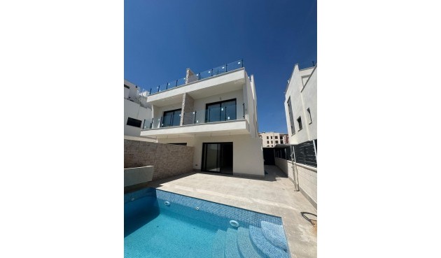 Resale - Villa -
Guardamar del Segura - Guardamar