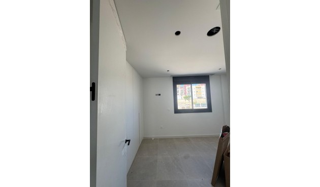 Resale - Villa -
Guardamar del Segura - Guardamar