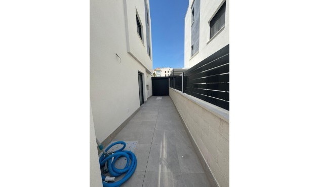 Resale - Villa -
Guardamar del Segura - Guardamar