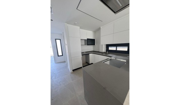 Resale - Villa -
Guardamar del Segura - Guardamar