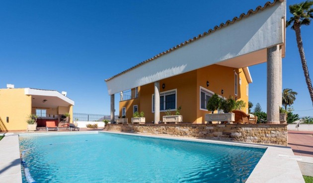 Brukt - Villa -
Orihuela - Orihuela Ciudad