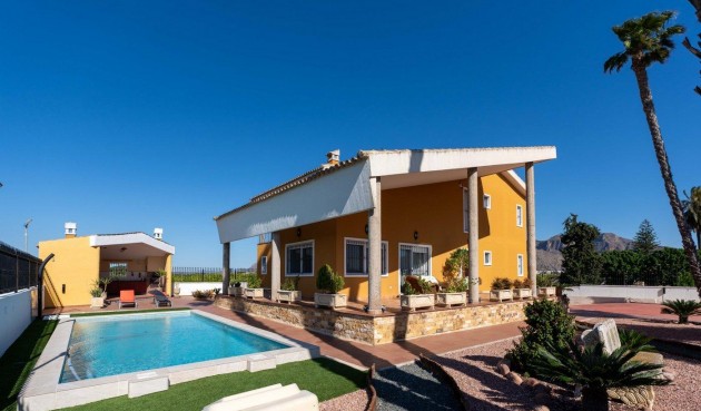 Brukt - Villa -
Orihuela - Orihuela Ciudad