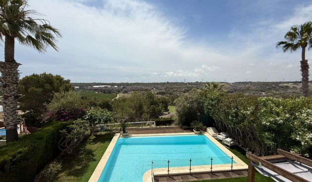 Brukt - Villa -
Orihuela Costa - Costa Blanca