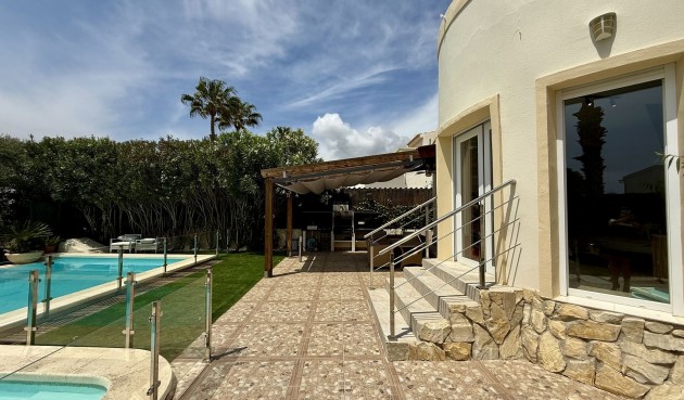 Brukt - Villa -
Orihuela Costa - Costa Blanca
