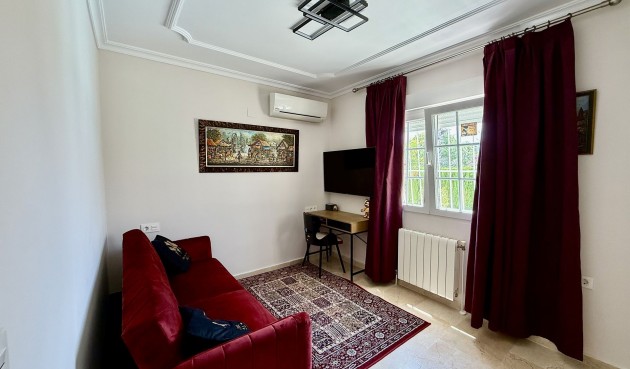 Brukt - Villa -
Orihuela Costa - Costa Blanca