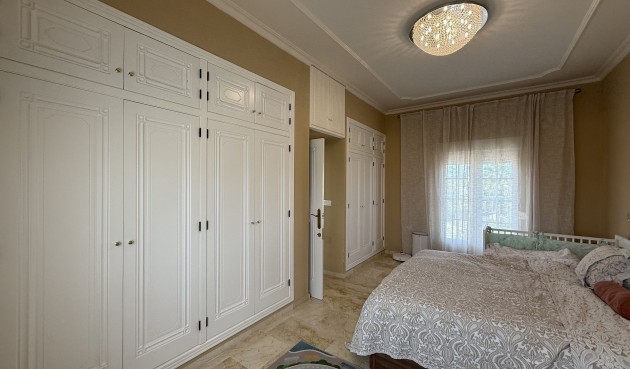 Brukt - Villa -
Orihuela Costa - Costa Blanca