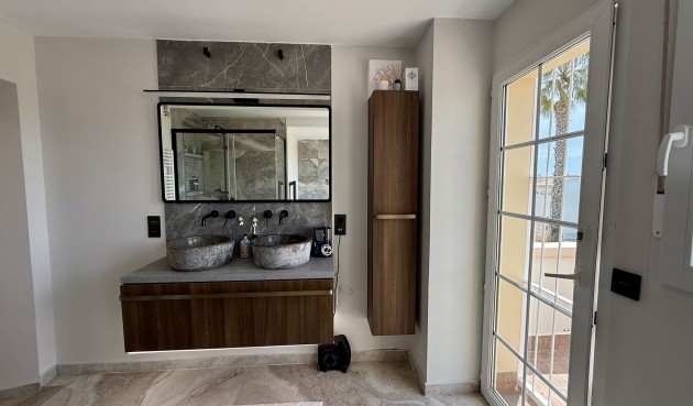 Brukt - Villa -
Orihuela Costa - Costa Blanca