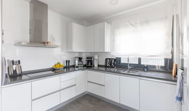 Resale - Villa -
Torrevieja - Rosaleda