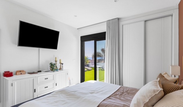 Resale - Villa -
Torrevieja - Rosaleda