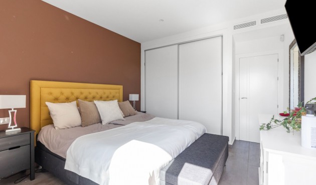 Resale - Villa -
Torrevieja - Rosaleda