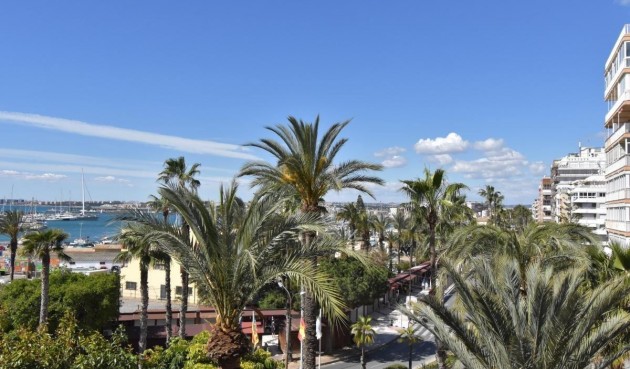 Brukt - Apartment -
Torrevieja - Centro - Muelle Pesquero