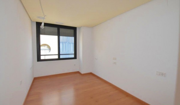 Brukt - Apartment -
Torrevieja - Centro - Muelle Pesquero