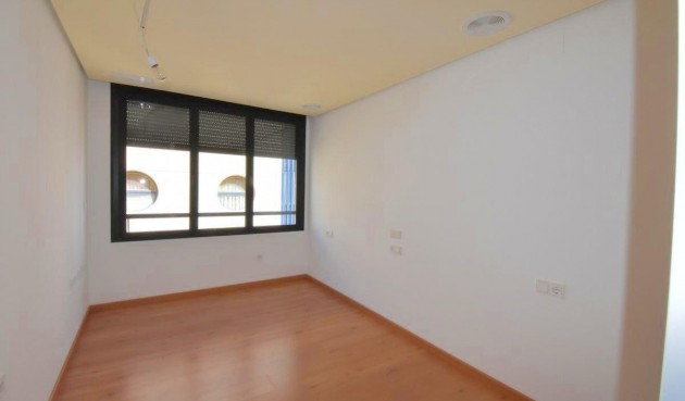 Brukt - Apartment -
Torrevieja - Centro - Muelle Pesquero