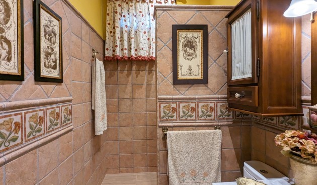 Brukt - Villa -
Bigastro - Inland