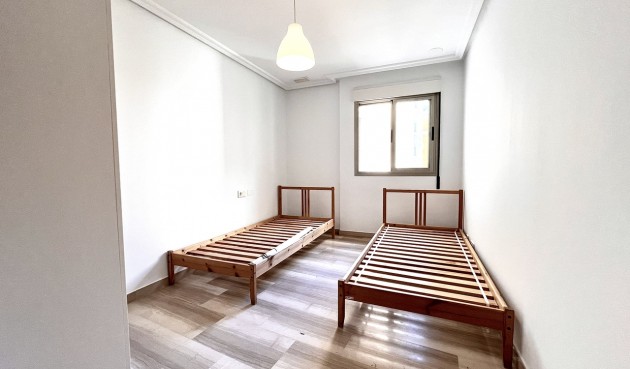 Resale - Apartment -
Santa Pola - Costa Blanca