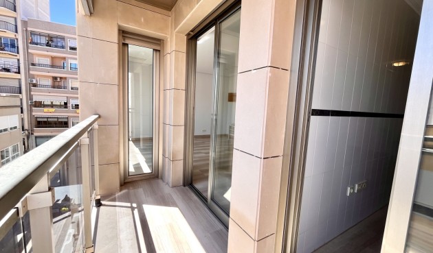 Resale - Apartment -
Santa Pola - Costa Blanca