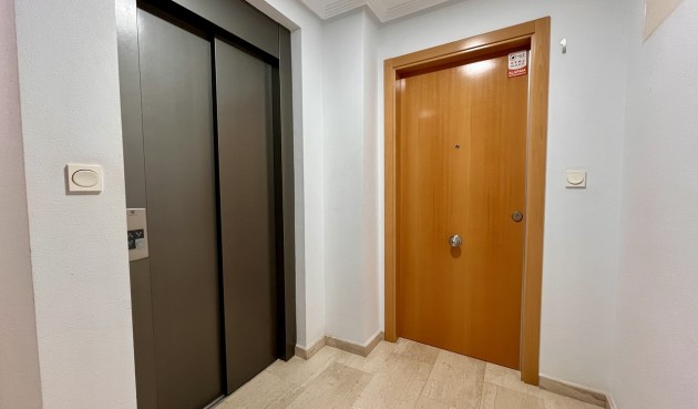 Resale - Apartment -
Santa Pola - Costa Blanca