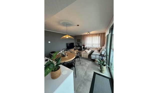 Återförsäljning - Apartment -
Finestrat