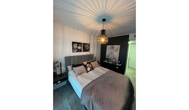 Återförsäljning - Apartment -
Finestrat