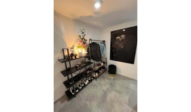 Återförsäljning - Apartment -
Finestrat