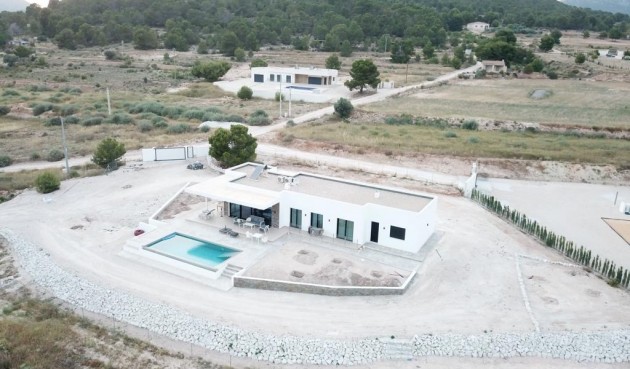 Brukt - Villa -
Pinoso - Inland