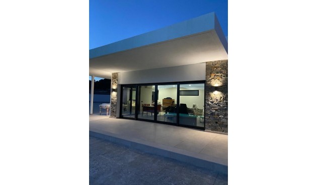 Brukt - Villa -
Pinoso - Inland