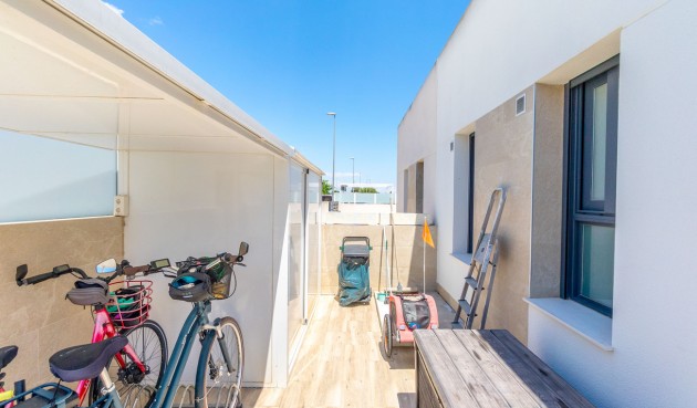 Återförsäljning - Villa -
Daya Nueva - Costa Blanca