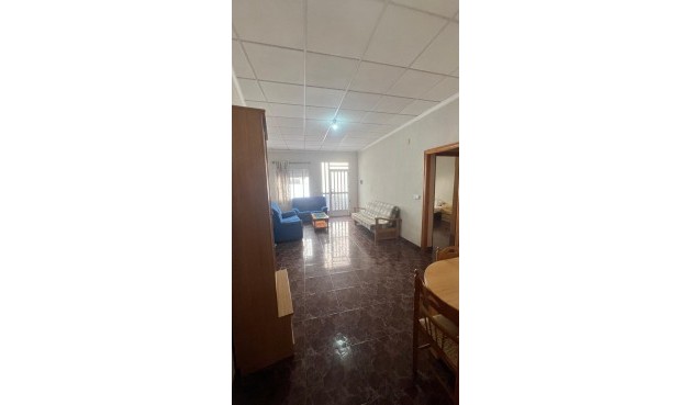 Brukt - Town House -
Torrevieja - Estacion De Autobuses