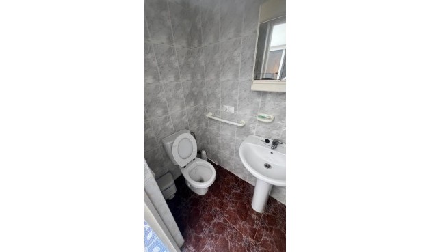 Brukt - Town House -
Torrevieja - Estacion De Autobuses